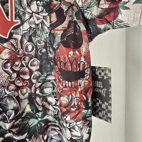 NWT Rebel Vengeance Skull Rose Floral Button Shirt Large - Picture 8 of 11
